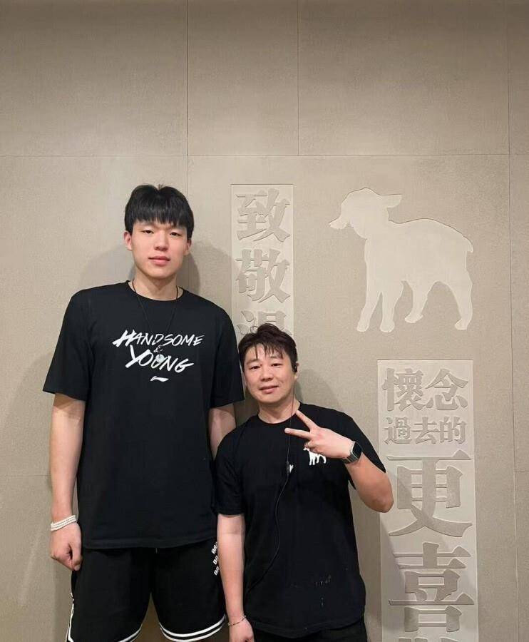维加斯吃中国火锅自助NBA新秀日常冰球突破网站肥牛自由！杨瀚森拉斯(图4)
