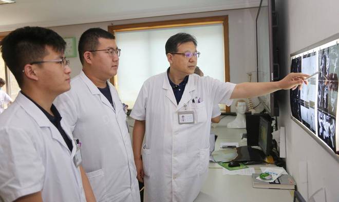 经外科手术正式迈入“亚毫米级精准时代”冰球突破豪华版指哪打哪!毓璜顶医院神(图2) 经外科手术正式迈入“亚毫米级精准时代”冰球突破豪华版指哪打哪!毓璜顶医院神(图2)