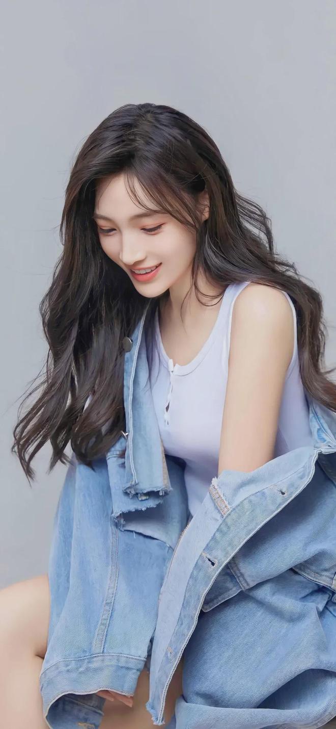 学让我吃她胸我脱她衣服冰球突破正规网站女